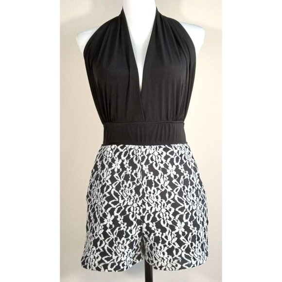 Stilettos Black & White Textured Romper Size Medium Fun and Sexy all in one Pock - Picture 2 of 16